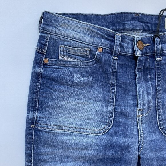 $198 Diesel Women’s Sandy B-Patch Slim Bootcut Jeans Regular Waist Blue Size 26 - Picture 13 of 16